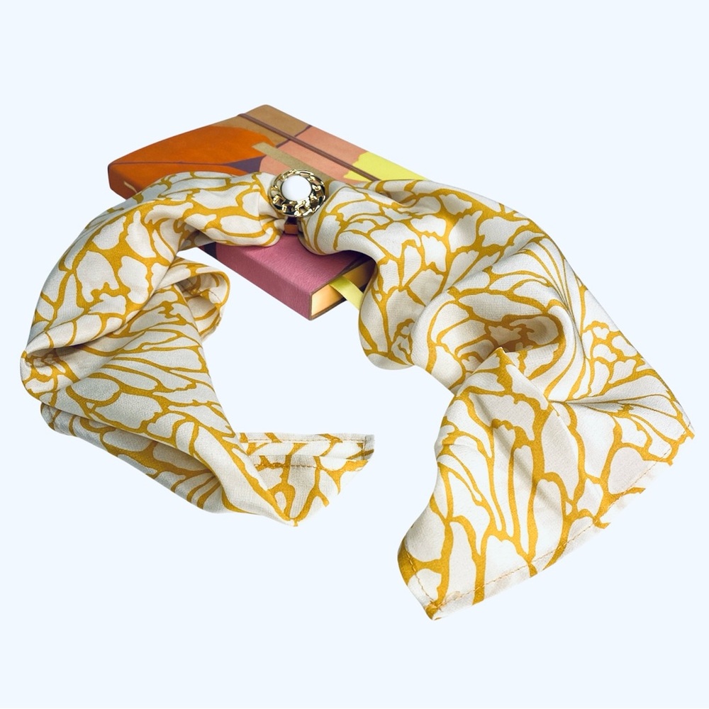 NWT SILKLETTE Golden Flowers 100% Fine Silk Kerchief Scarf GOLD + WHITE